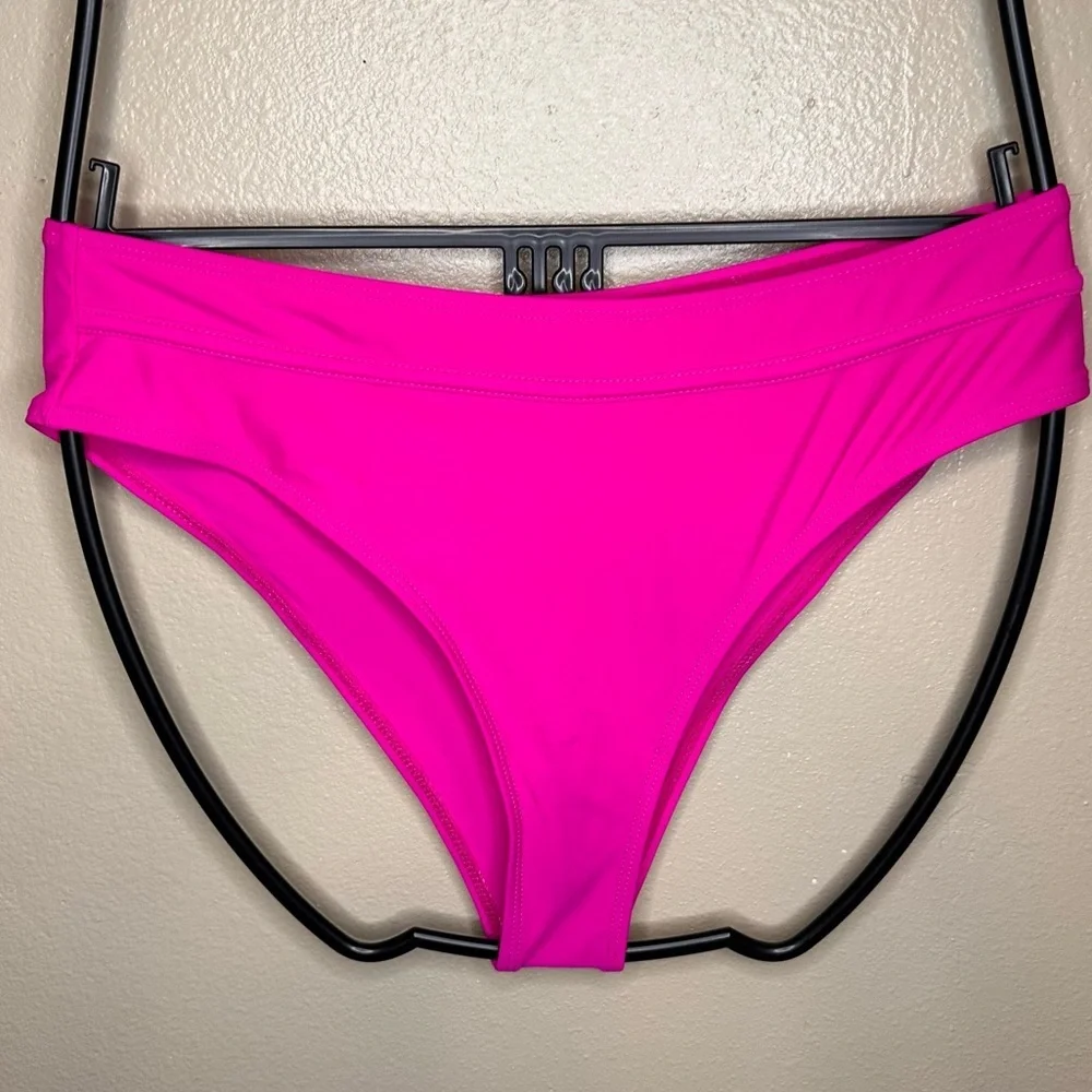 Vibrant Pink Bandeau Bikini Size Medium - Picture 2 of 7